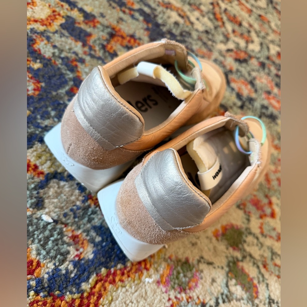 WONDERS Odisei Sneaker size 37 great condition smoke pet free home - Picture 6 of 9